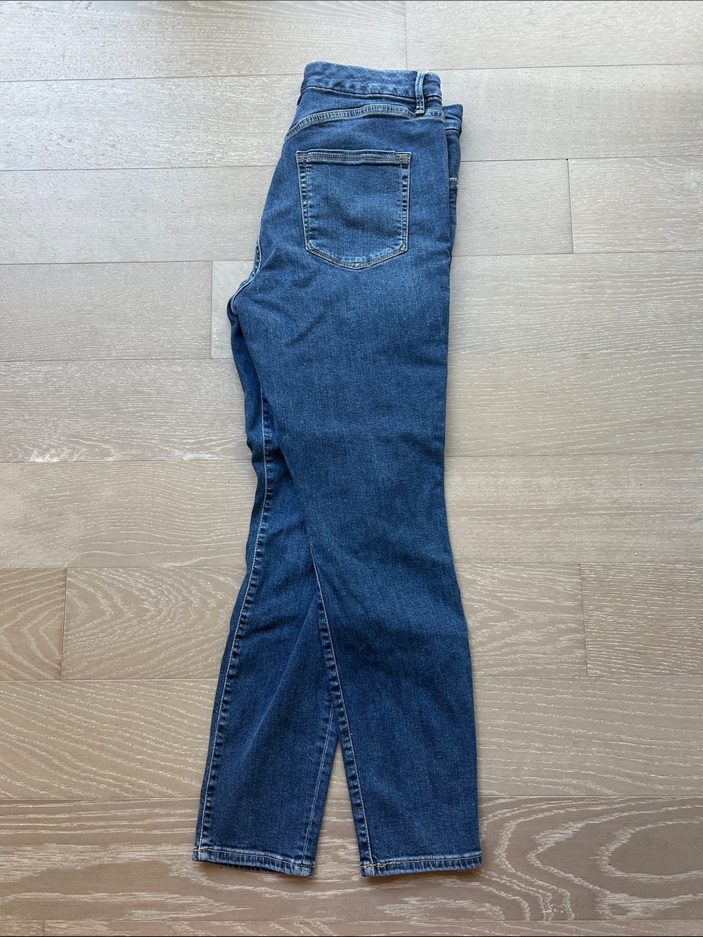 Good American Straight-Leg High-Rise Jeans in Dark Blue
